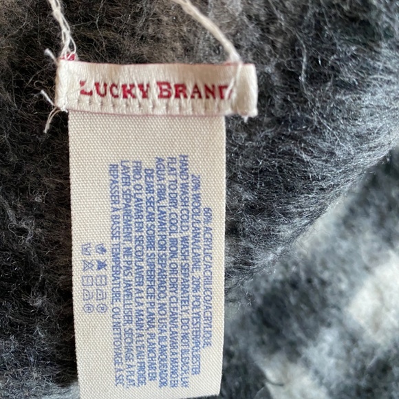 Women’s Lucky Brand wool blend scarf - Picture 5 of 6